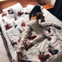 Yenişehir'de Sizi Etkileyici Dövmeli Bayana Tanık Olun